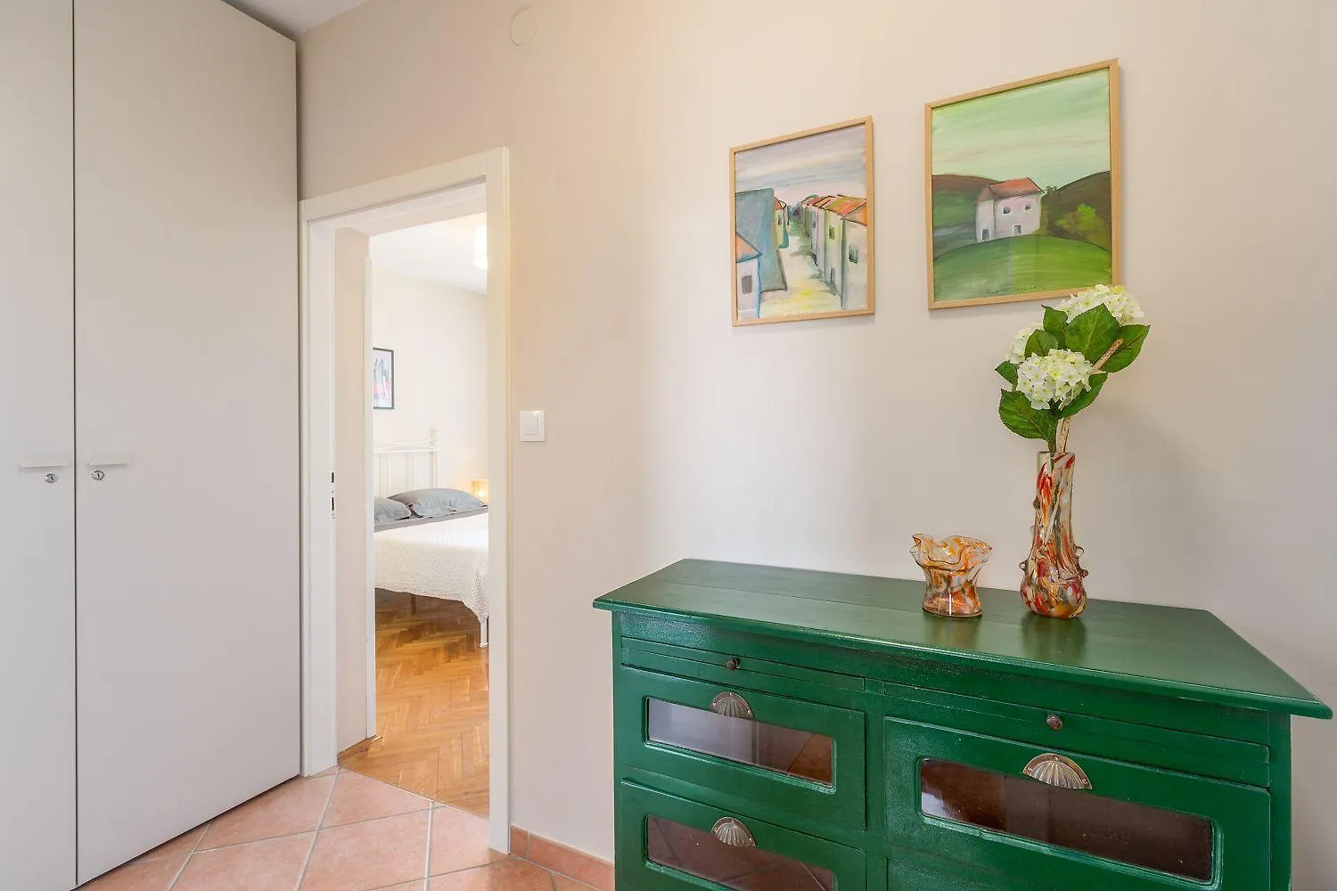 Frisch Renoviertes Apartment Wenige Gehminuten Vom Strand Mit Privatem Balkon, Klima, Grill, Wifi Poreč