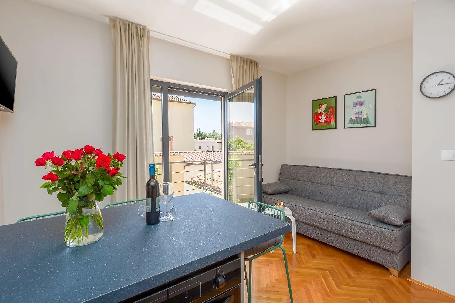 Frisch Renoviertes Apartment Wenige Gehminuten Vom Strand Mit Privatem Balkon, Klima, Grill, Wifi Poreč Croatie